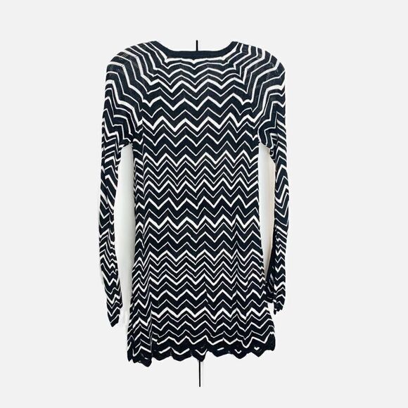 White House Black Market Bell Split Sleeve Chevron Stitch Tunic Sweater Size S - Picture 10 of 12